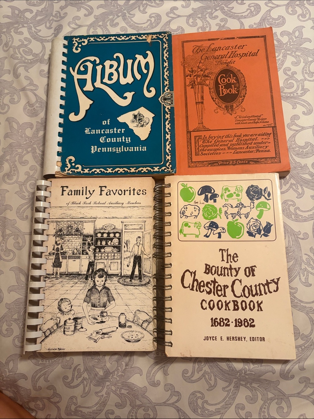 Vintage Collectible Cookbooks Community Recipe Collections + A GIFT 🎁